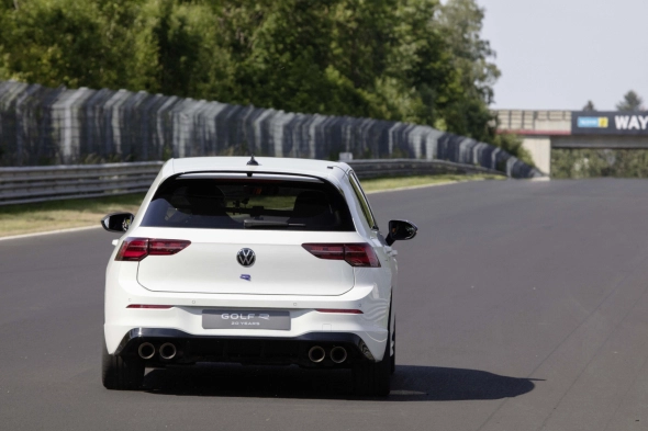 Volkswagen Golf - slide 13