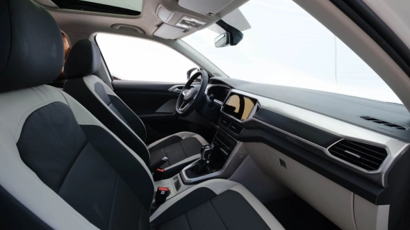 Volkswagen T-Cross - slide 7